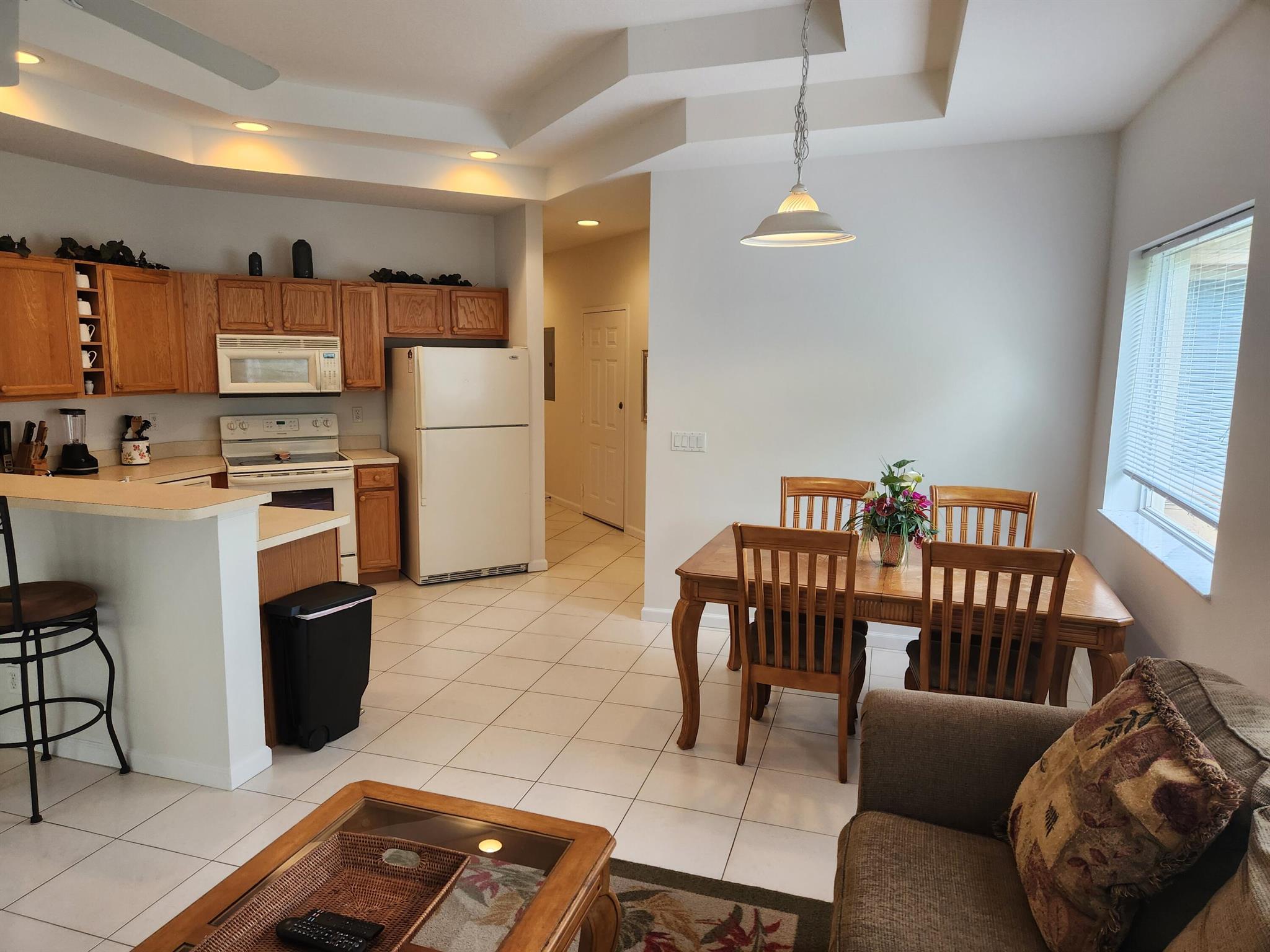 CASTLE PINES CONDOMINIUM - Residential Lease