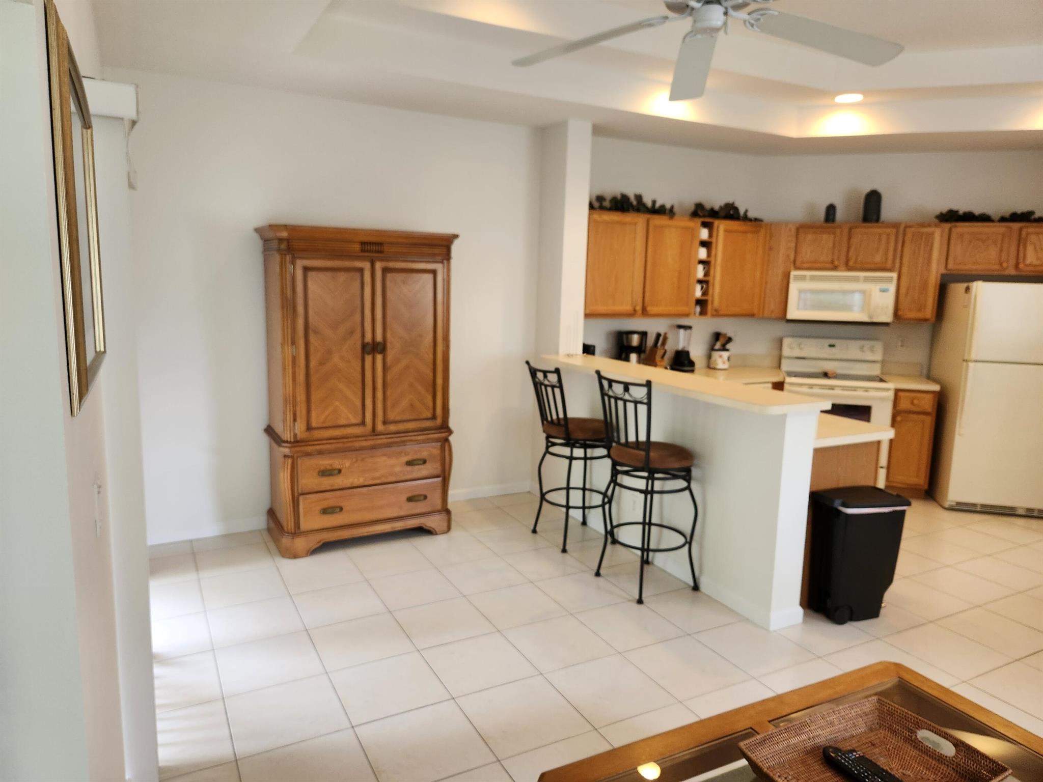 CASTLE PINES CONDOMINIUM - Residential Lease