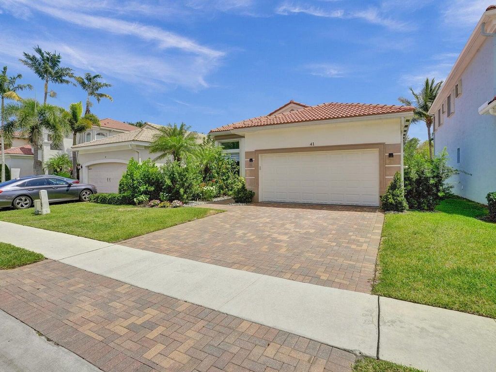 Photo of 41 Country Lake Circle, Boynton Beach, FL 33436 (MLS # R11103711)