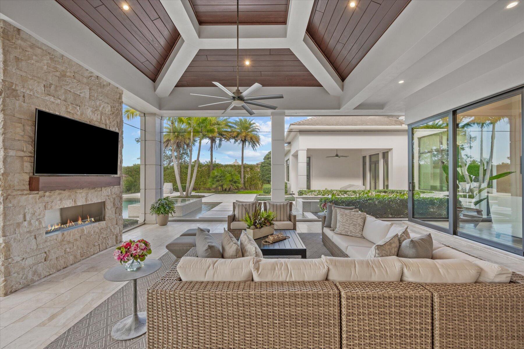 CYPRESS ISLAND OF PALM BEACH POLO & COUN - Residential