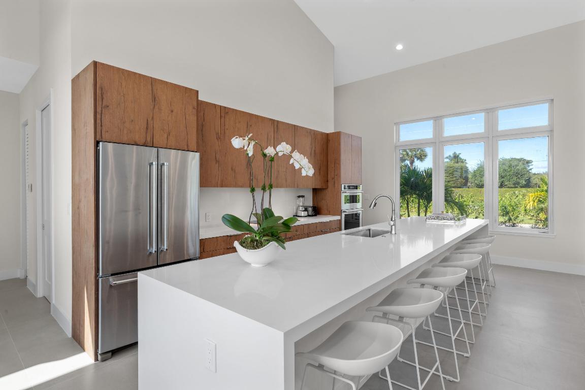 SADDLE TRAIL PARK OF WELLINGTON - Residential