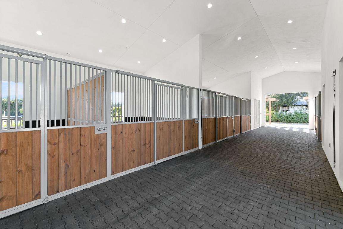 SADDLE TRAIL PARK OF WELLINGTON - Residential