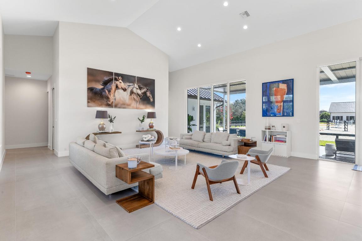 SADDLE TRAIL PARK OF WELLINGTON - Residential