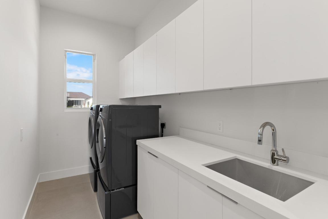 SADDLE TRAIL PARK OF WELLINGTON - Residential