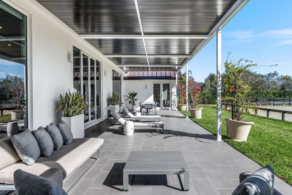 SADDLE TRAIL PARK OF WELLINGTON - Residential