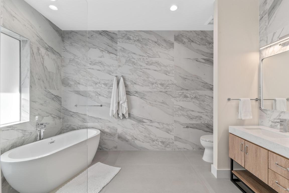 SADDLE TRAIL PARK OF WELLINGTON - Residential