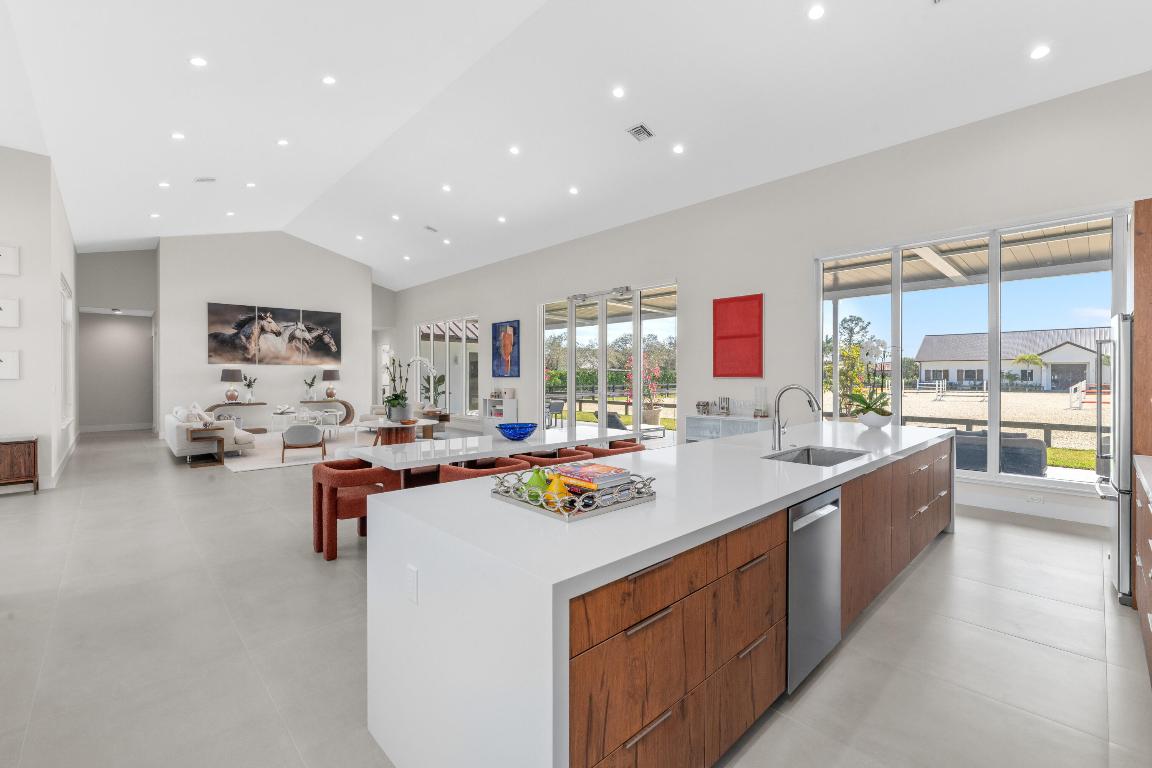 SADDLE TRAIL PARK OF WELLINGTON - Residential