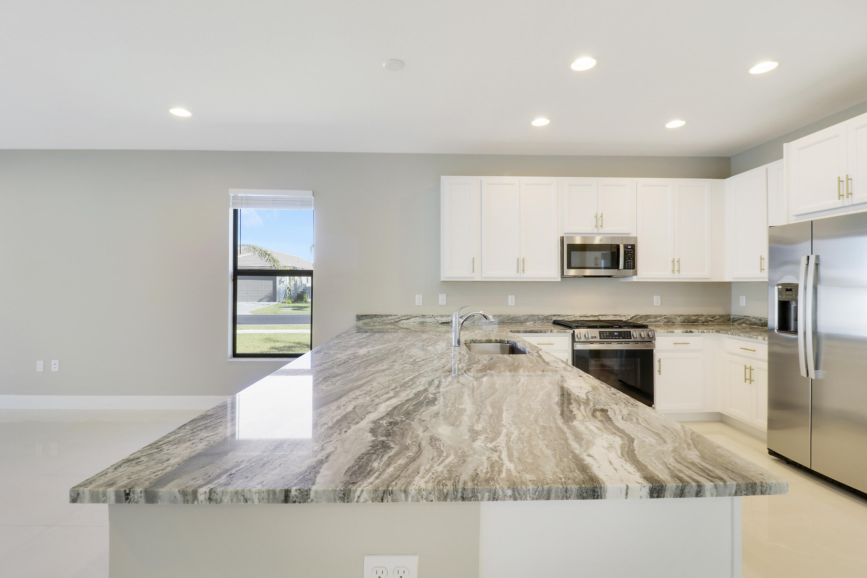 RIVERLAND PARCEL B - PLAT SIX - Residential Lease