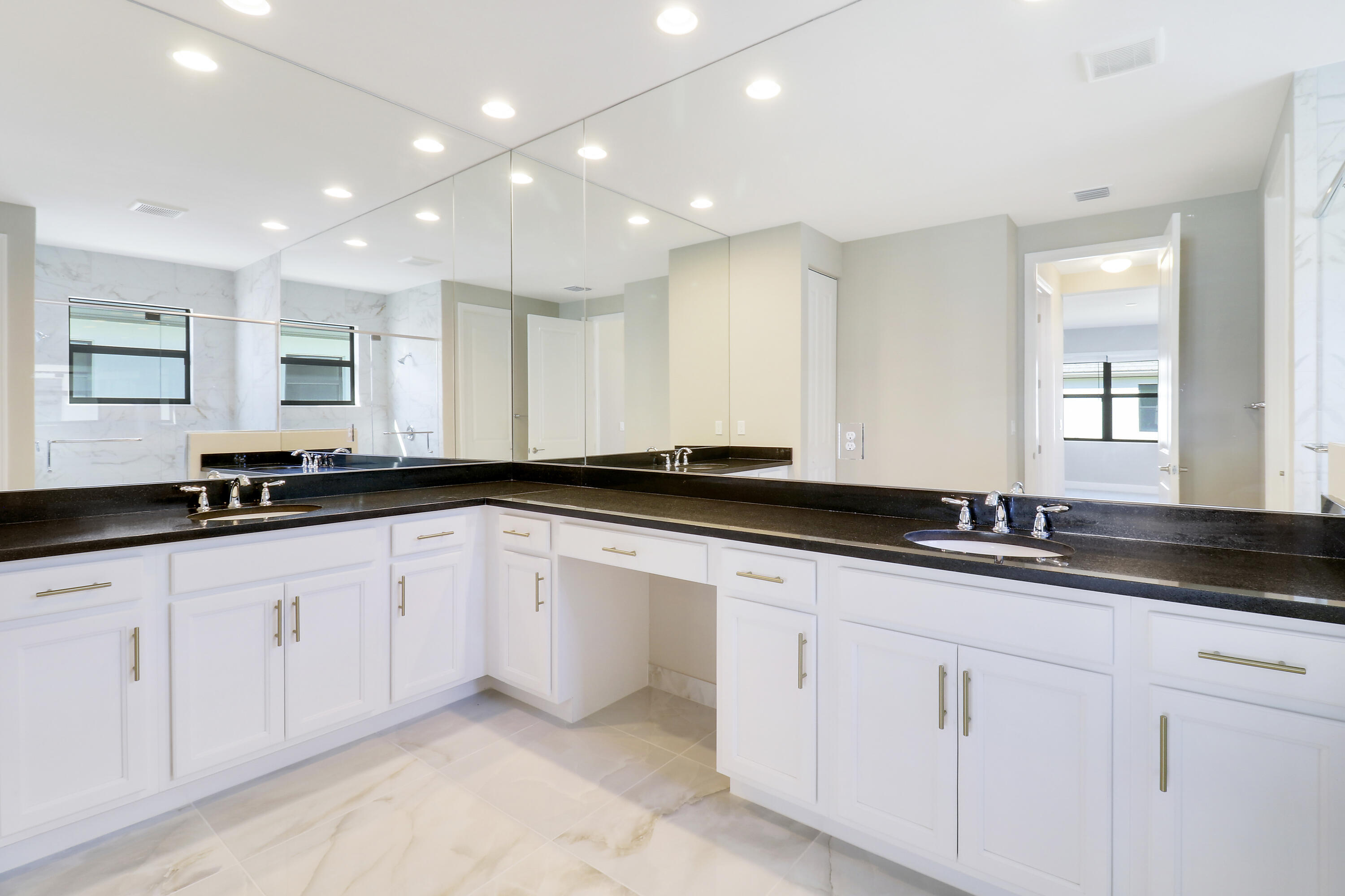 RIVERLAND PARCEL B - PLAT SIX - Residential Lease