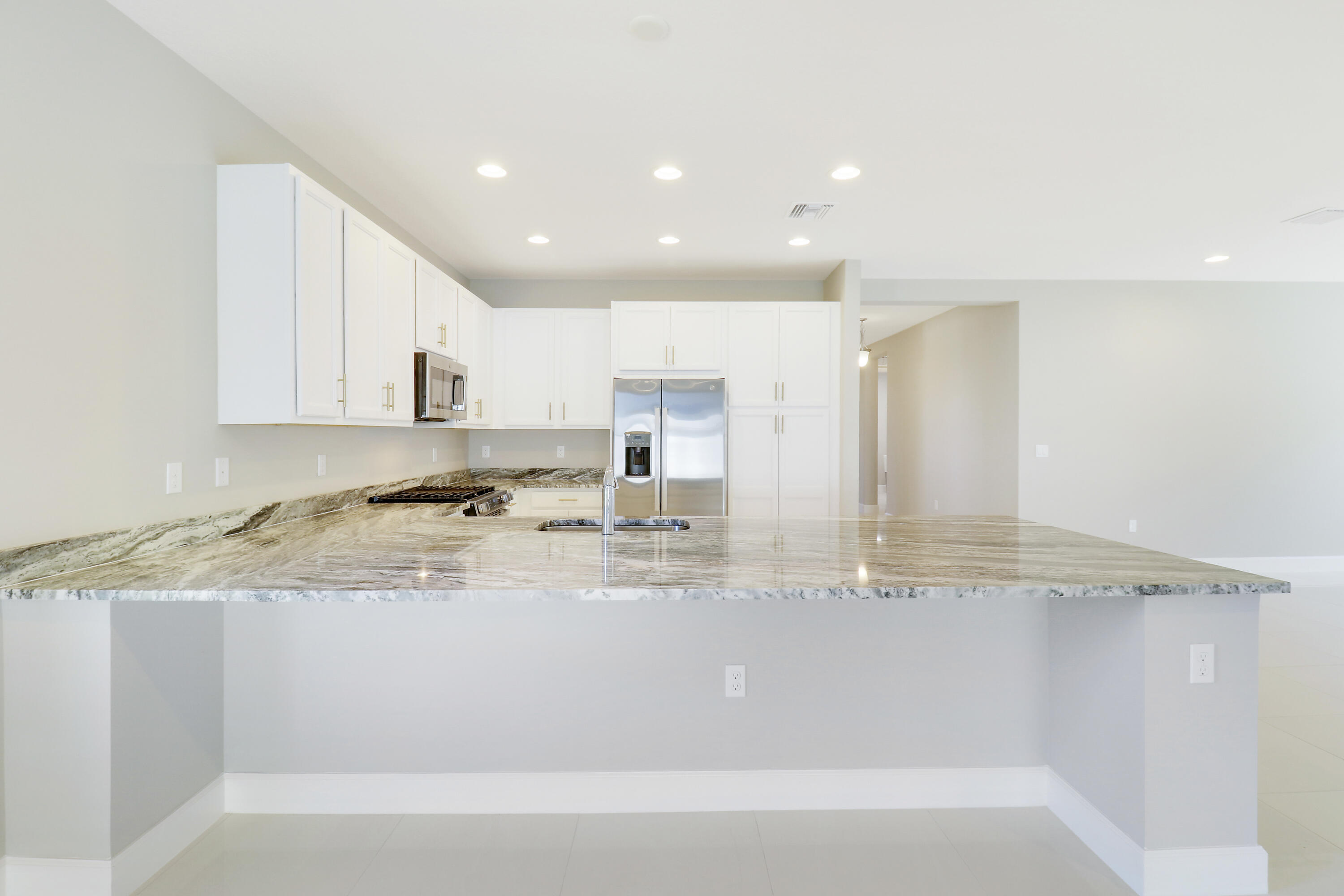 RIVERLAND PARCEL B - PLAT SIX - Residential Lease