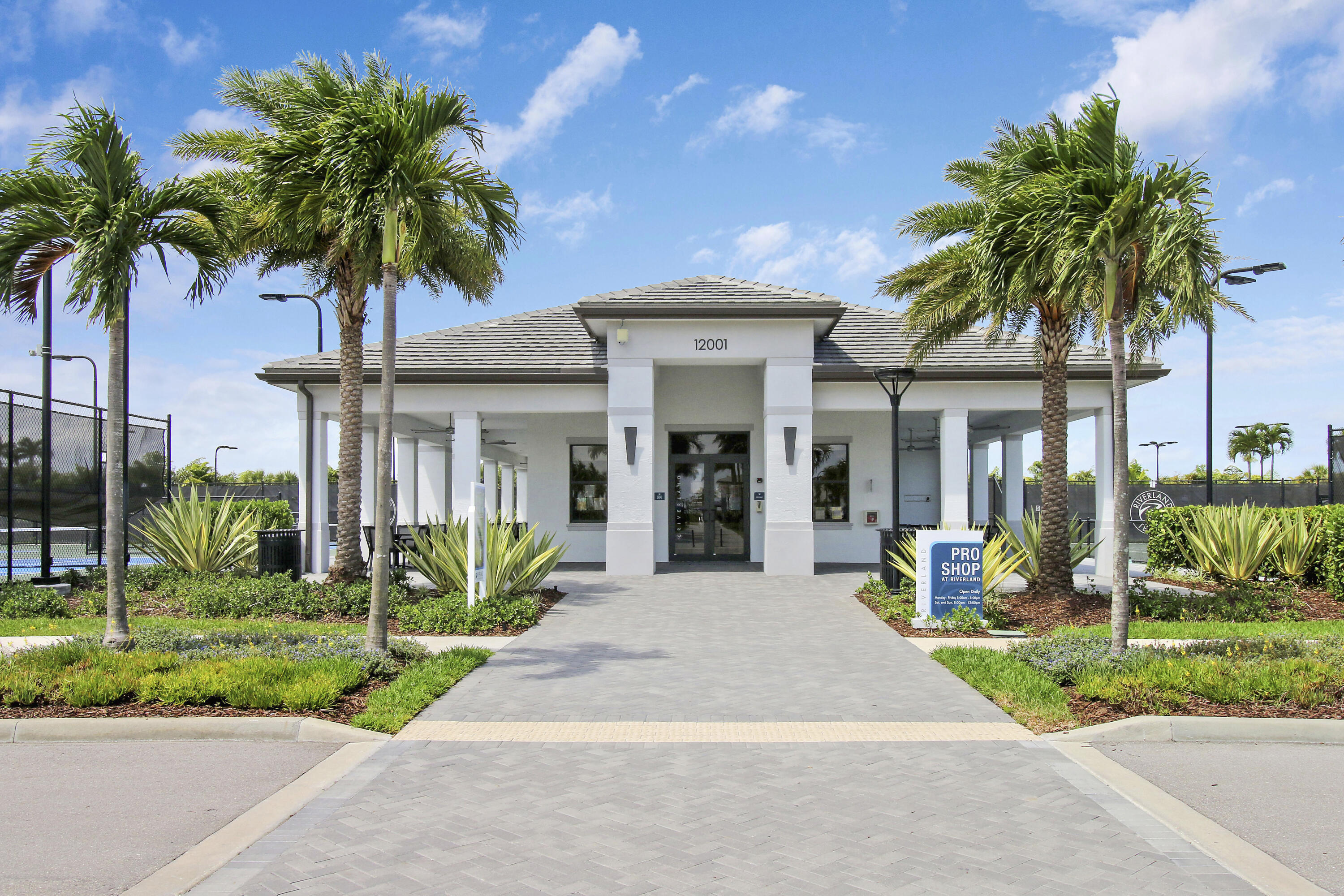 RIVERLAND PARCEL B - PLAT SIX - Residential Lease