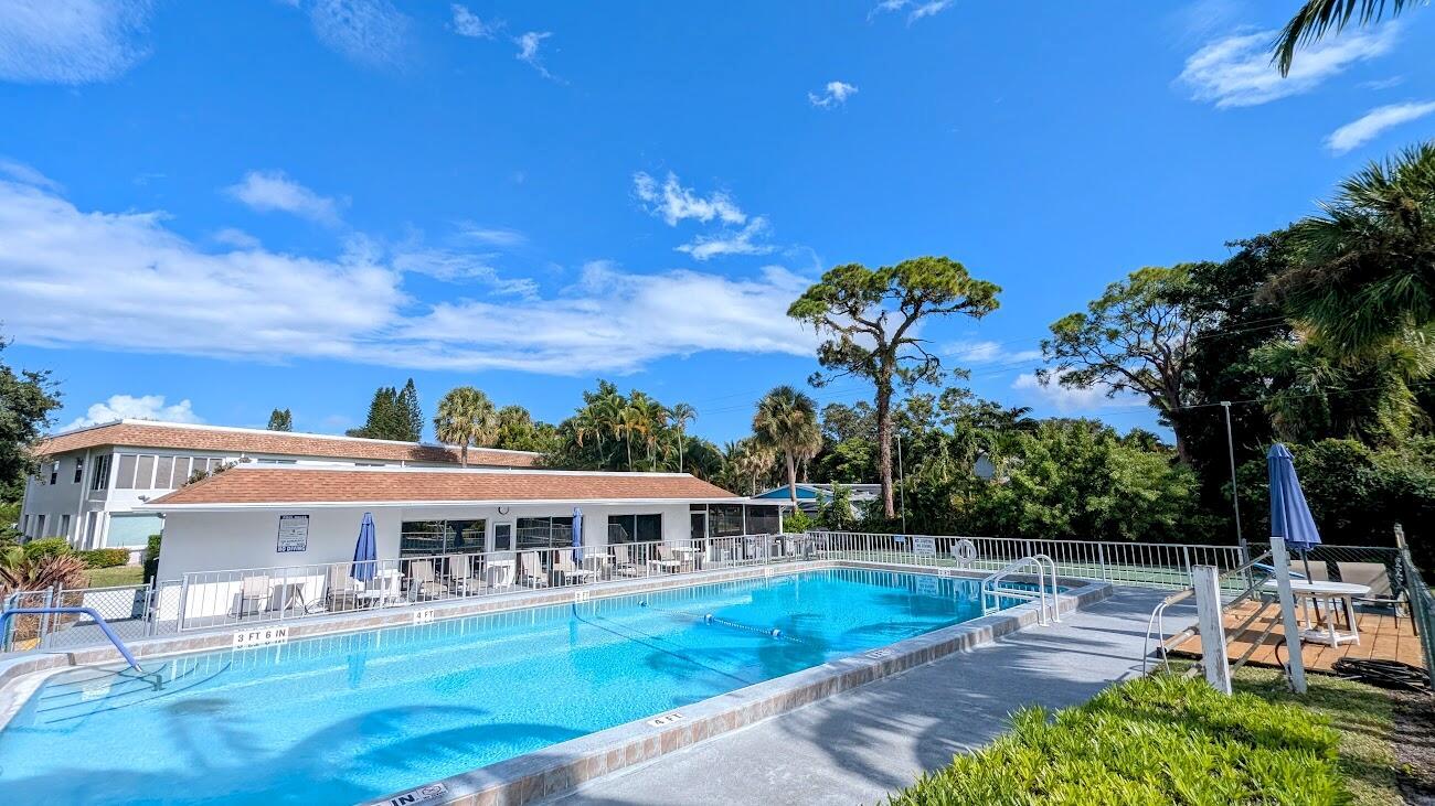 KINGSWOOD CONDO - Residential