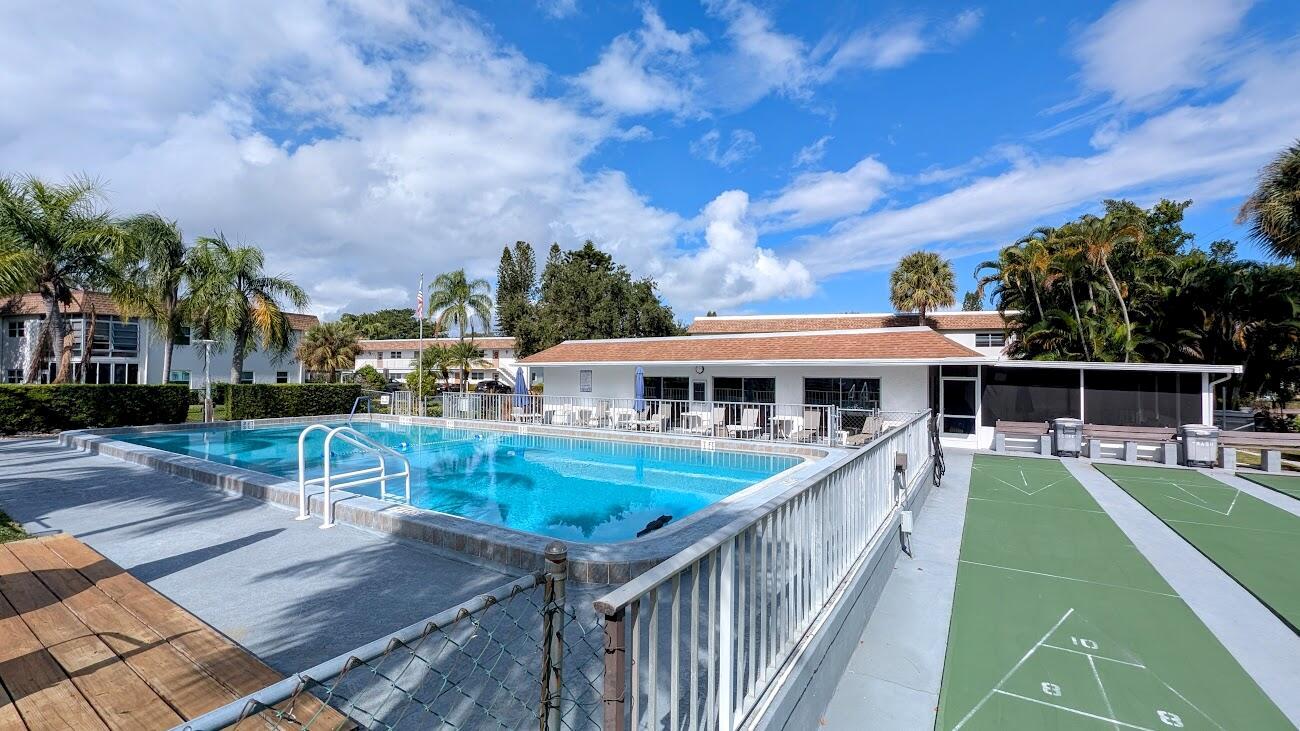 KINGSWOOD CONDO - Residential