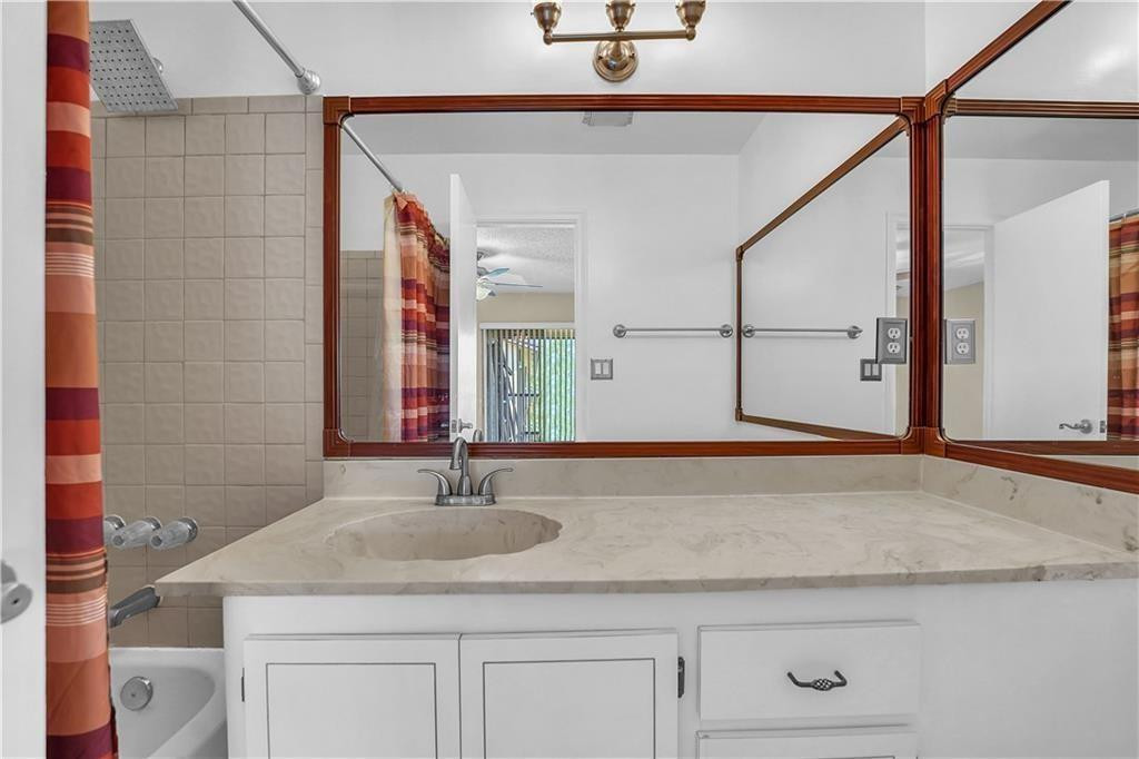 WOODLAKE ISLES - Residential