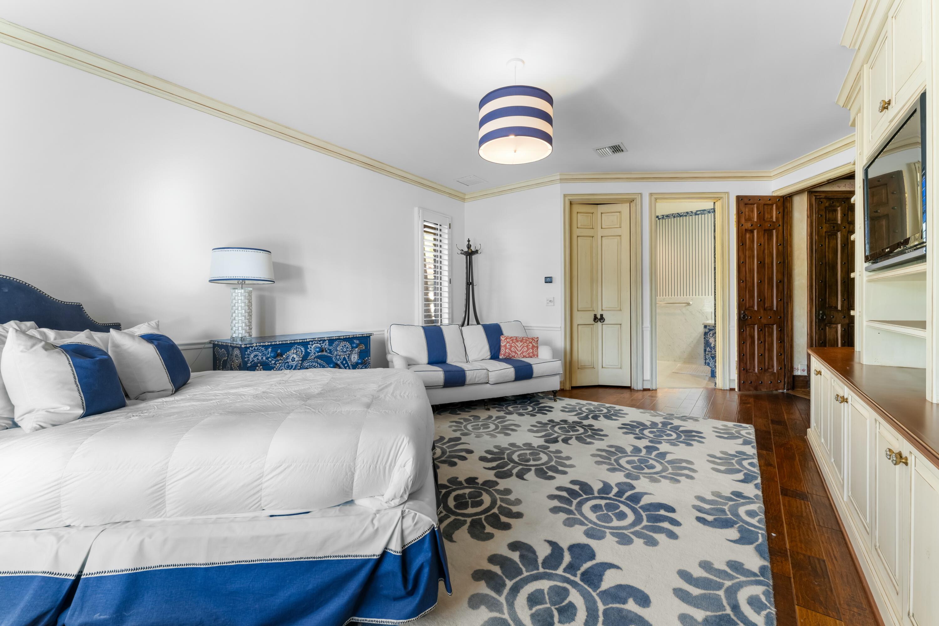 FRENCHMANS CREEK - Residential