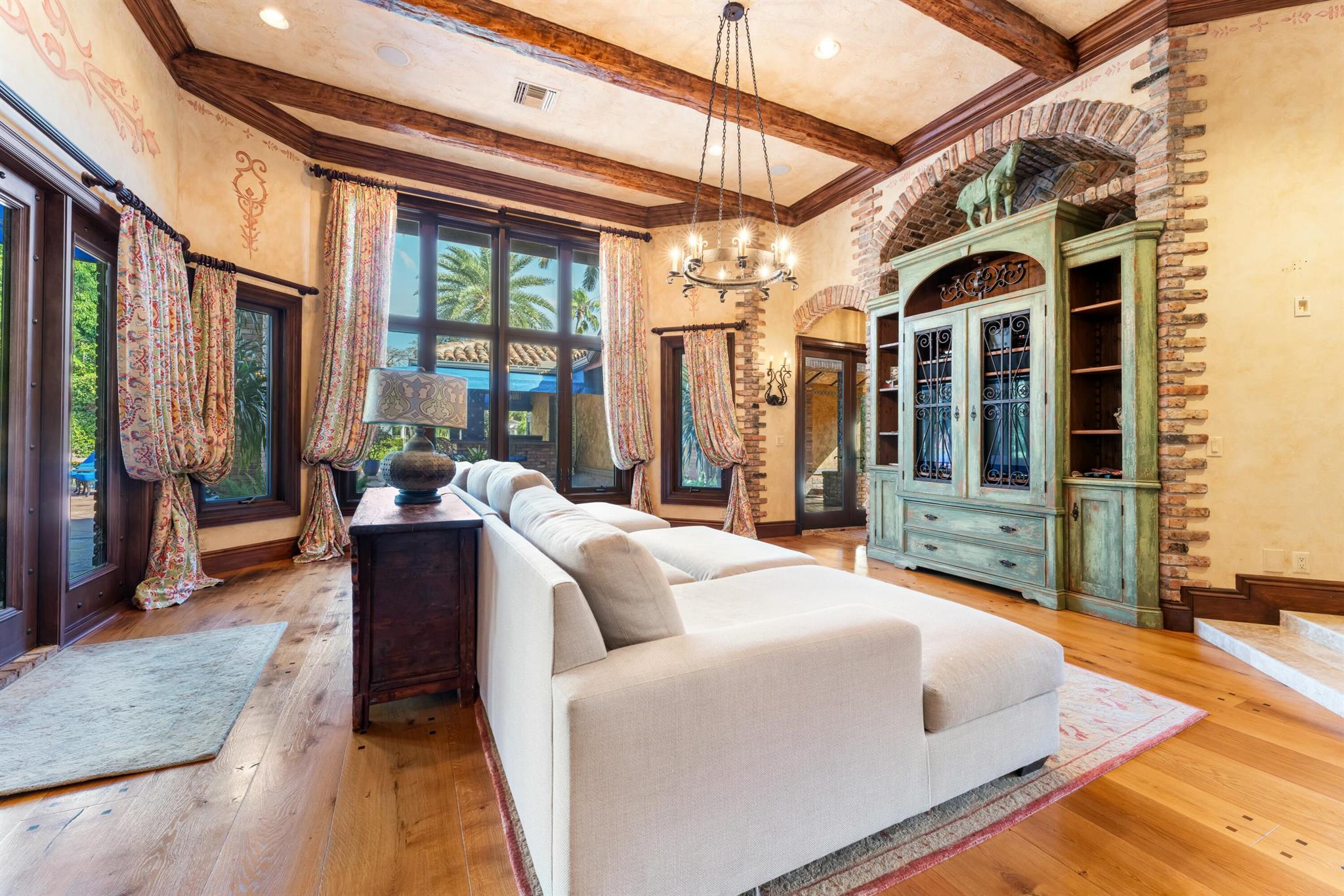 FRENCHMANS CREEK - Residential