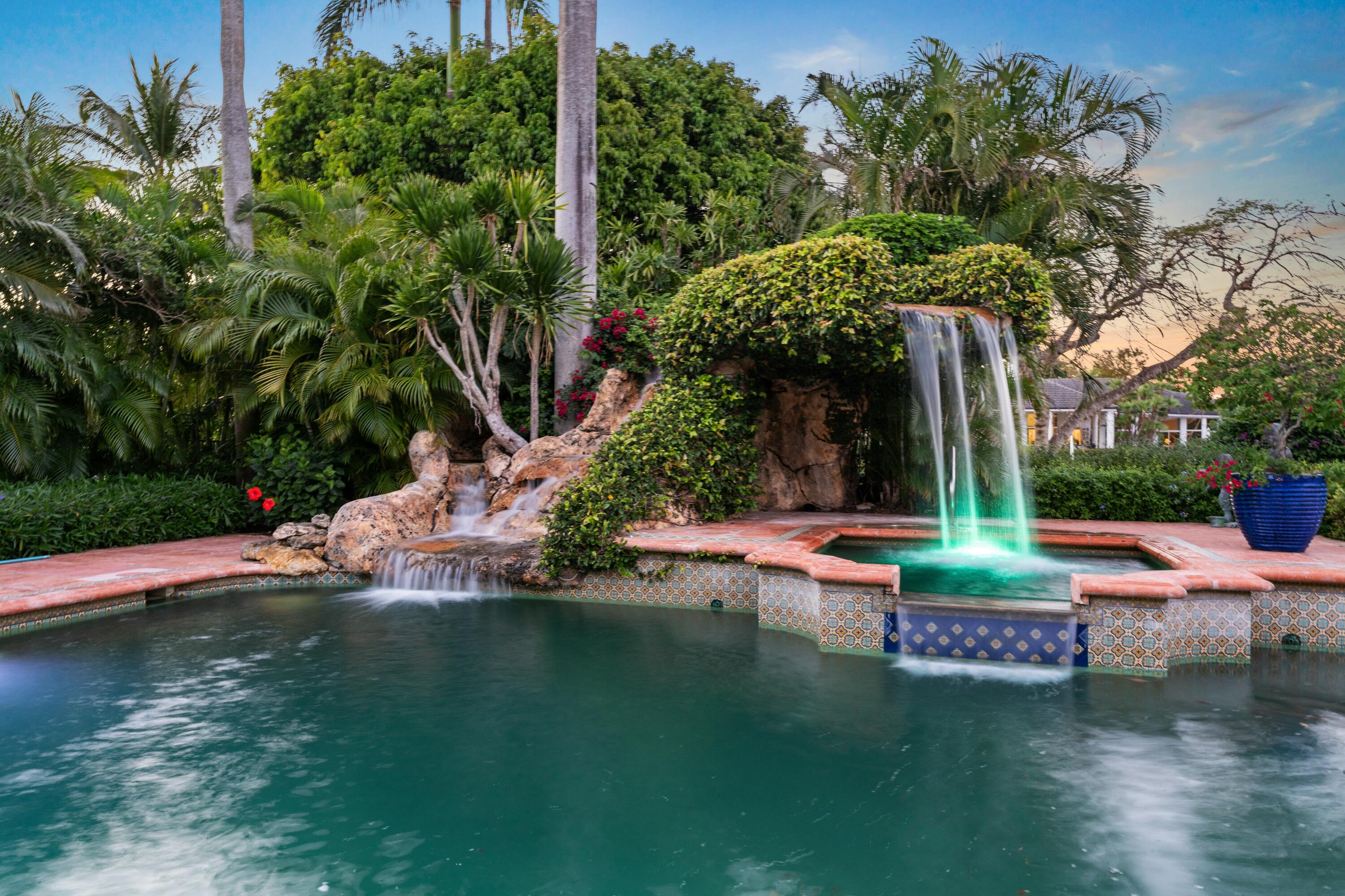 FRENCHMANS CREEK - Residential