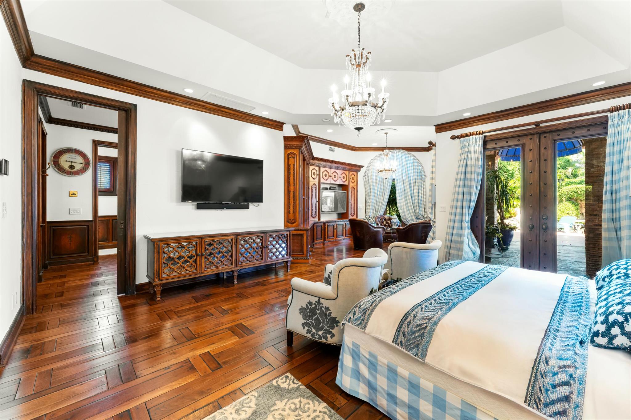 FRENCHMANS CREEK - Residential