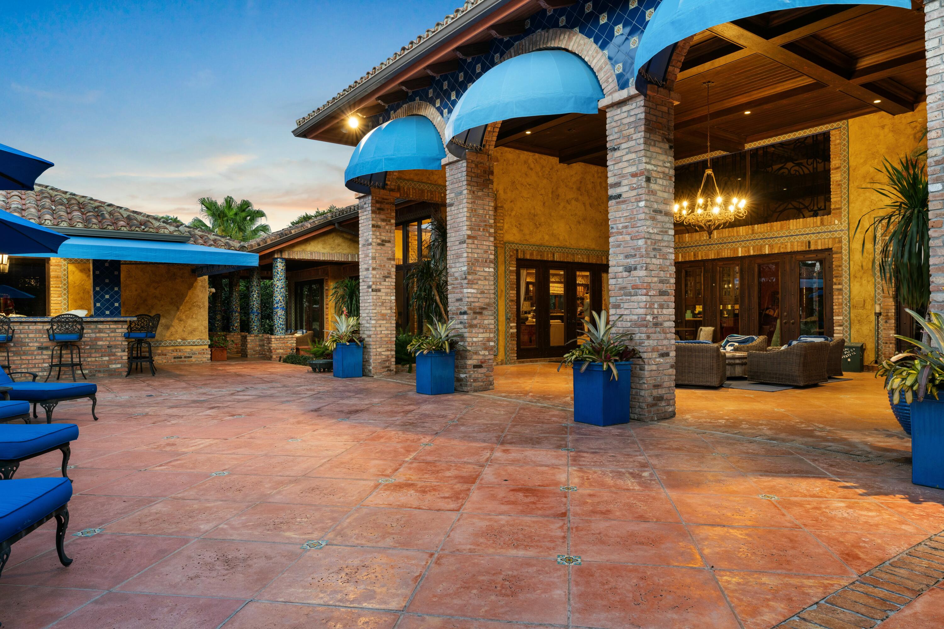 FRENCHMANS CREEK - Residential