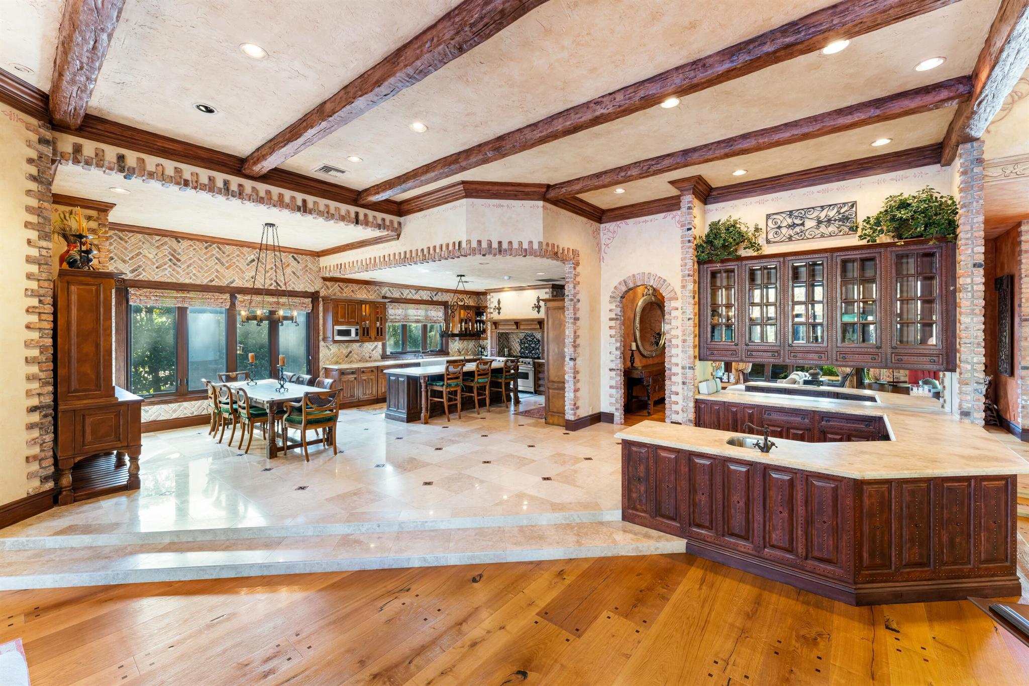 FRENCHMANS CREEK - Residential