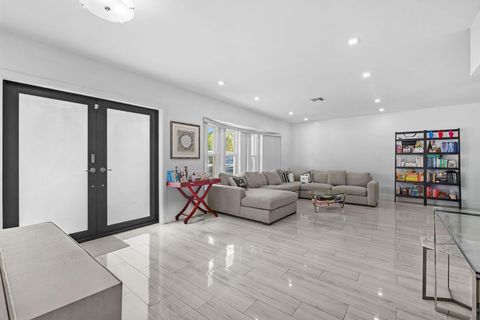 3500 N 46th Ave Hollywood FL 33021