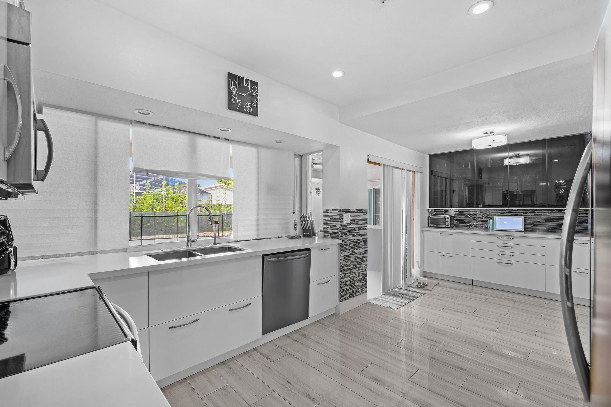 Emerald Hills - Residential