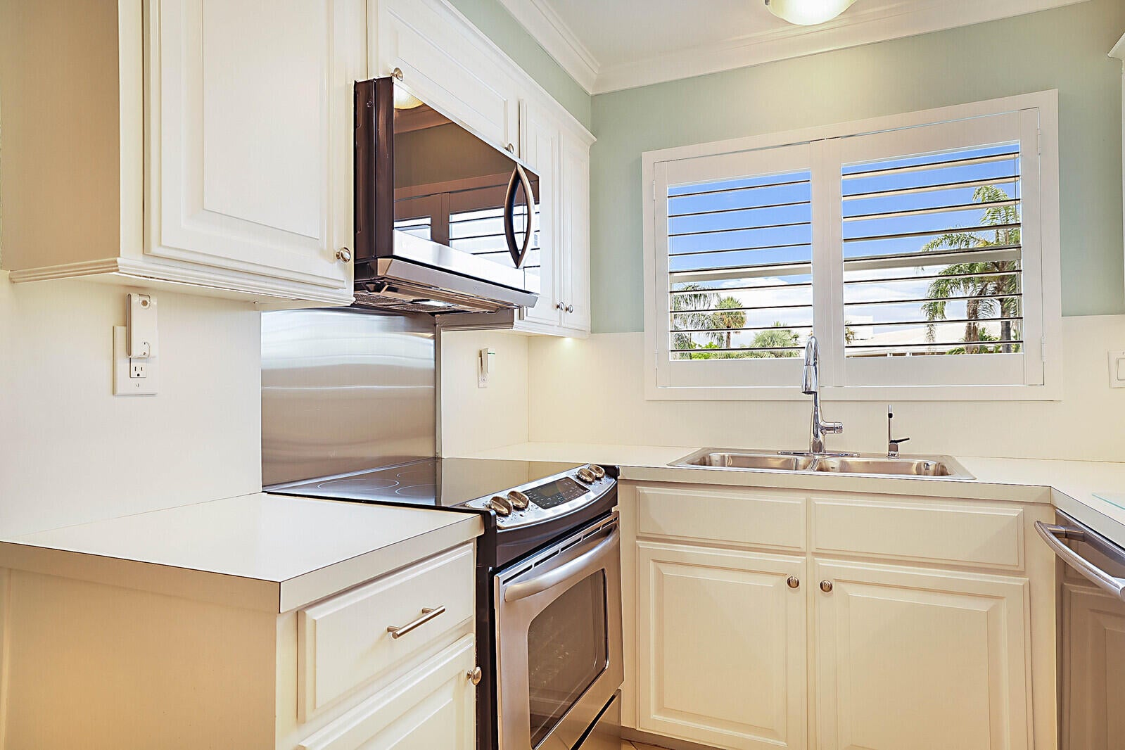 700 NE HARBOUR Terrace 2310