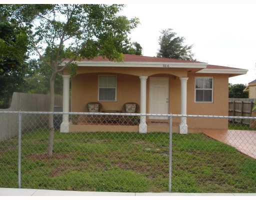 HOLLYWOOD BEACH GARDENS - Residential