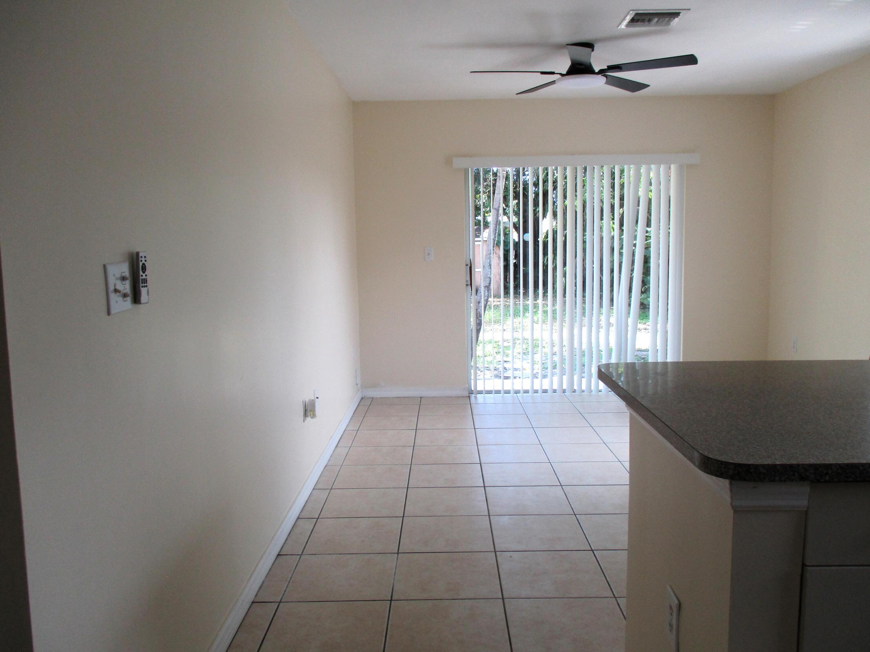 HOLLYWOOD BEACH GARDENS - Residential