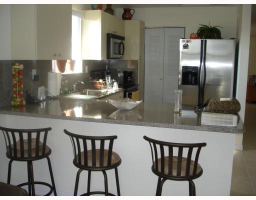 HOLLYWOOD BEACH GARDENS - Residential