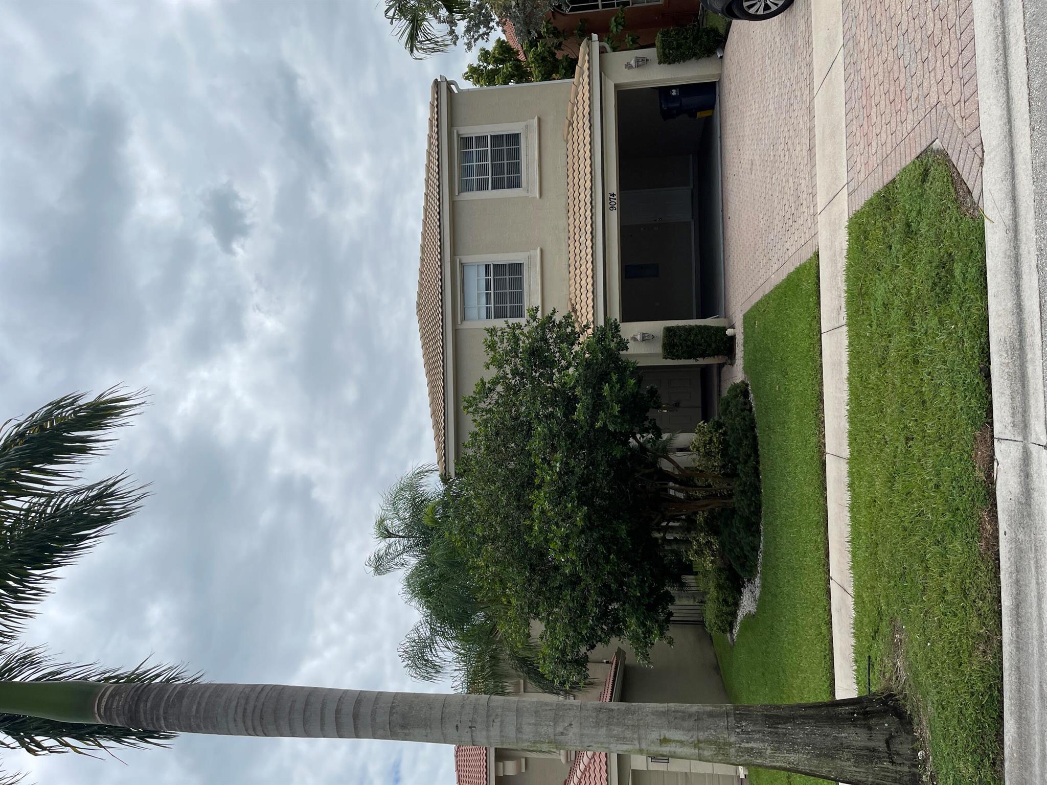OLYMPIA 2 - Residential Lease
