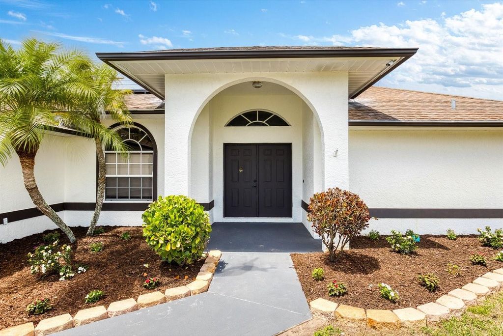 Photo of 1029 SW Jennifer Terrace, Port Saint Lucie, FL 34953 (MLS # F10494567)