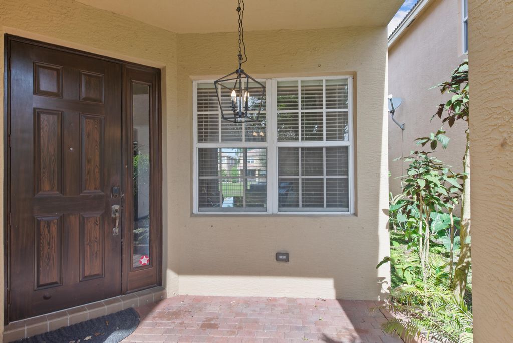 Photo of 7865 Jewelwood Drive, Boynton Beach, FL 33437 (MLS # R11161330)