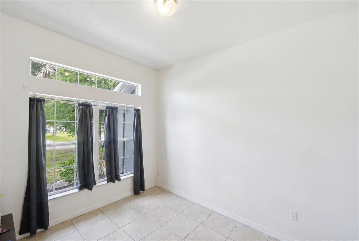 PORT ST LUCIE SECTION 17 - Residential