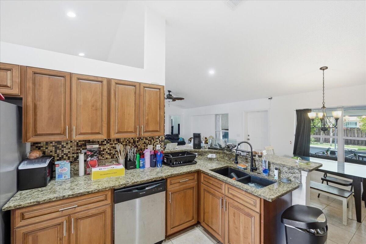 PORT ST LUCIE SECTION 17 - Residential