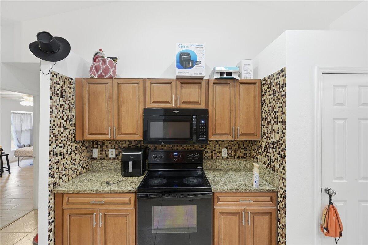 PORT ST LUCIE SECTION 17 - Residential