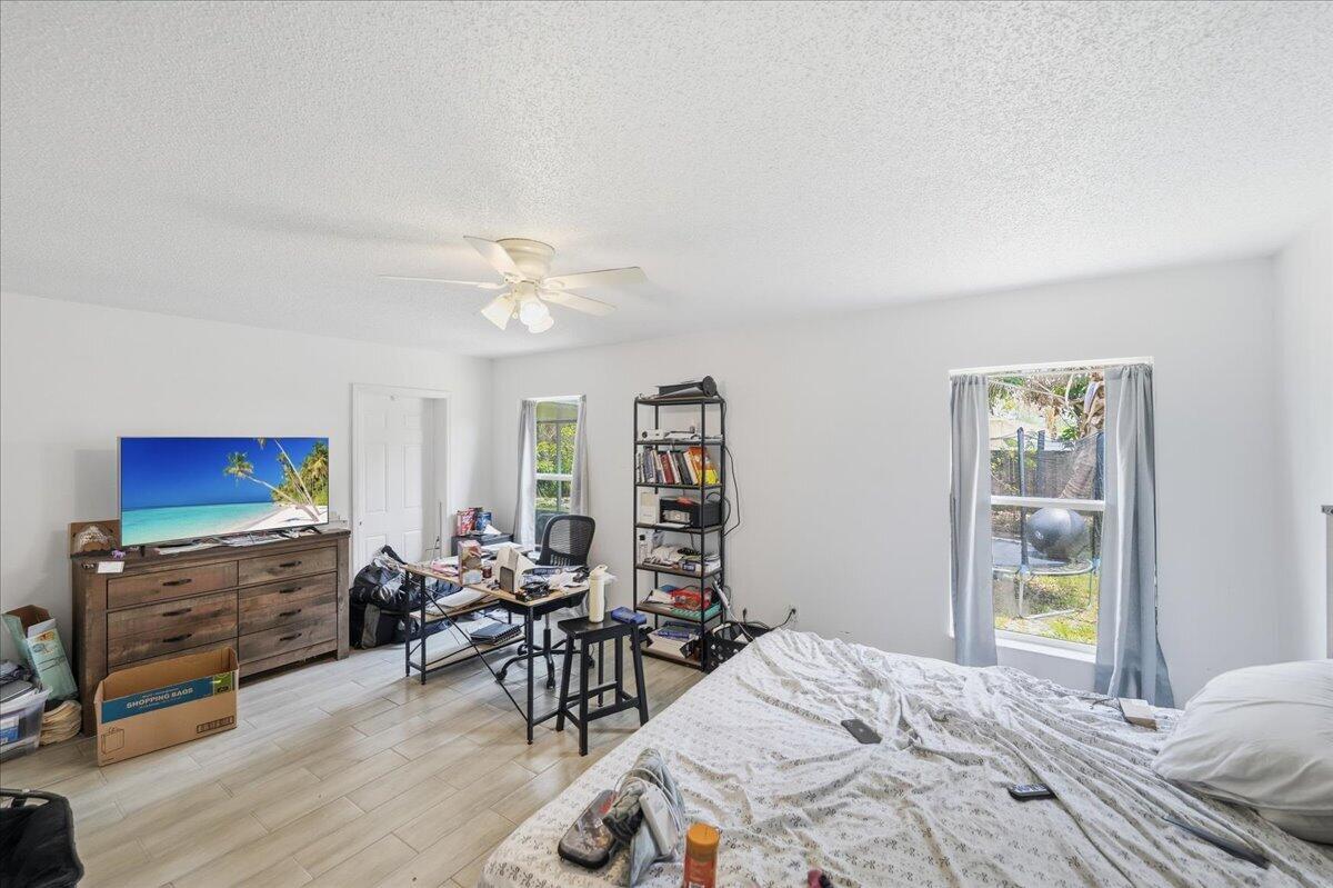 PORT ST LUCIE SECTION 17 - Residential