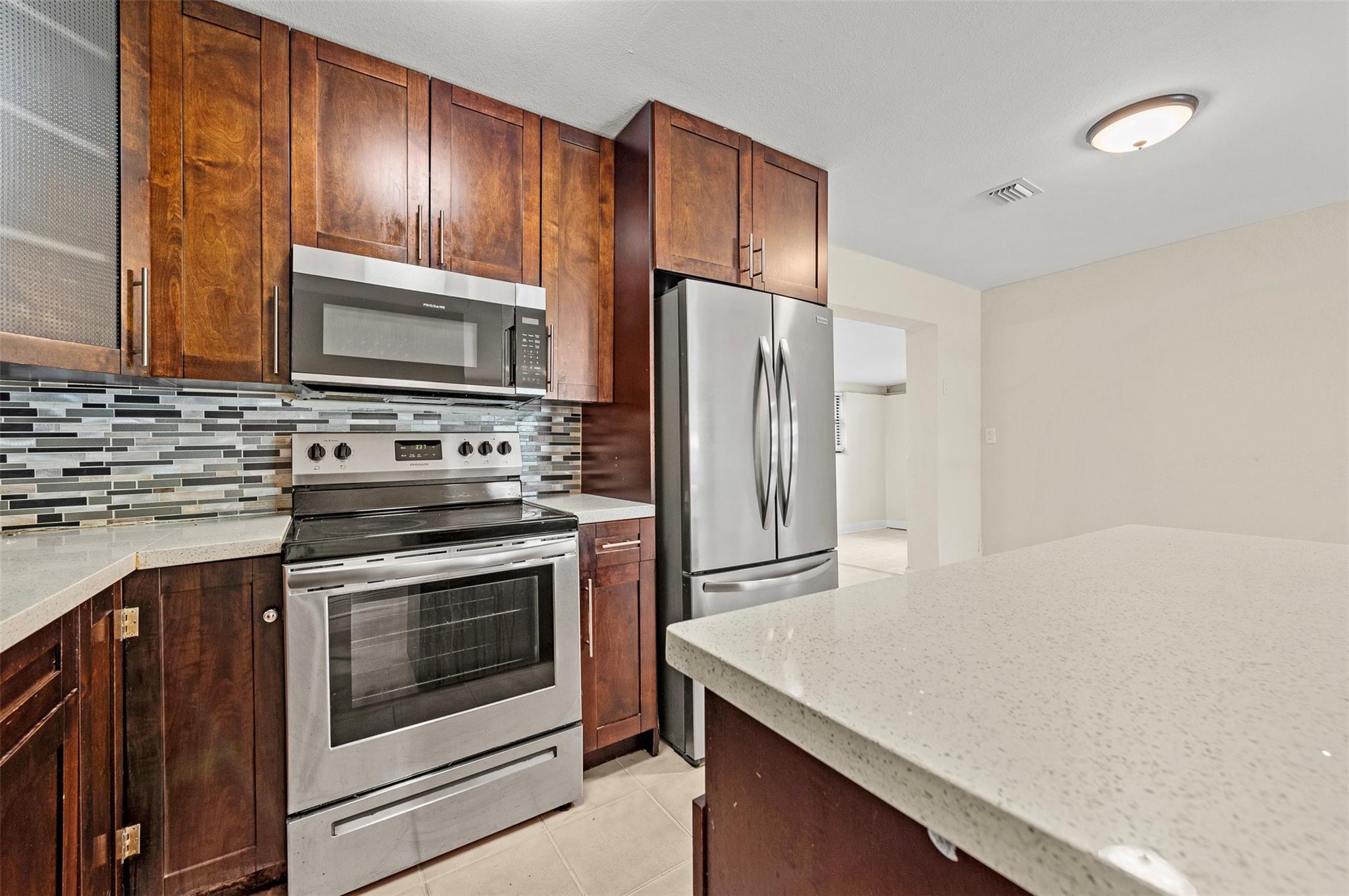 1524 NW 18th COURT