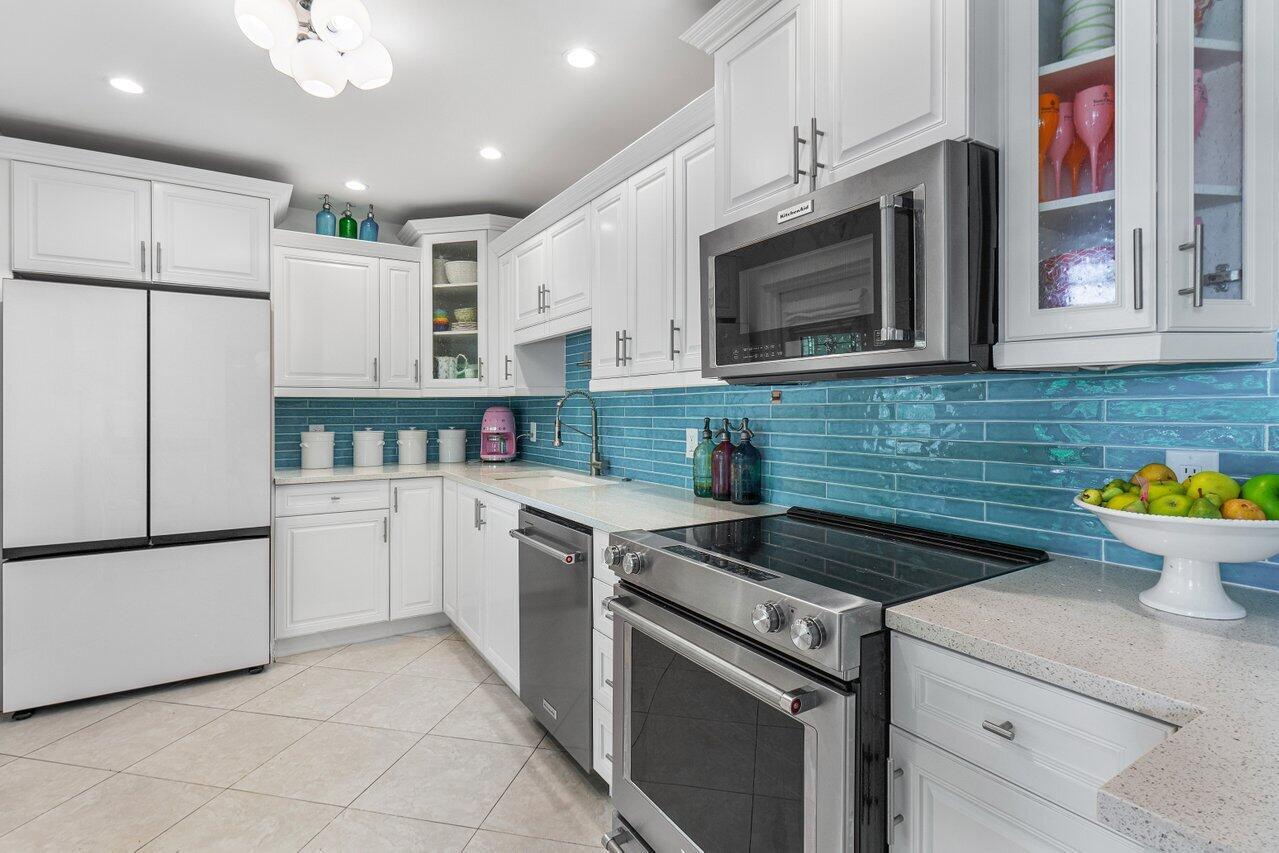 4640 Kittiwake Court Kingfisher S