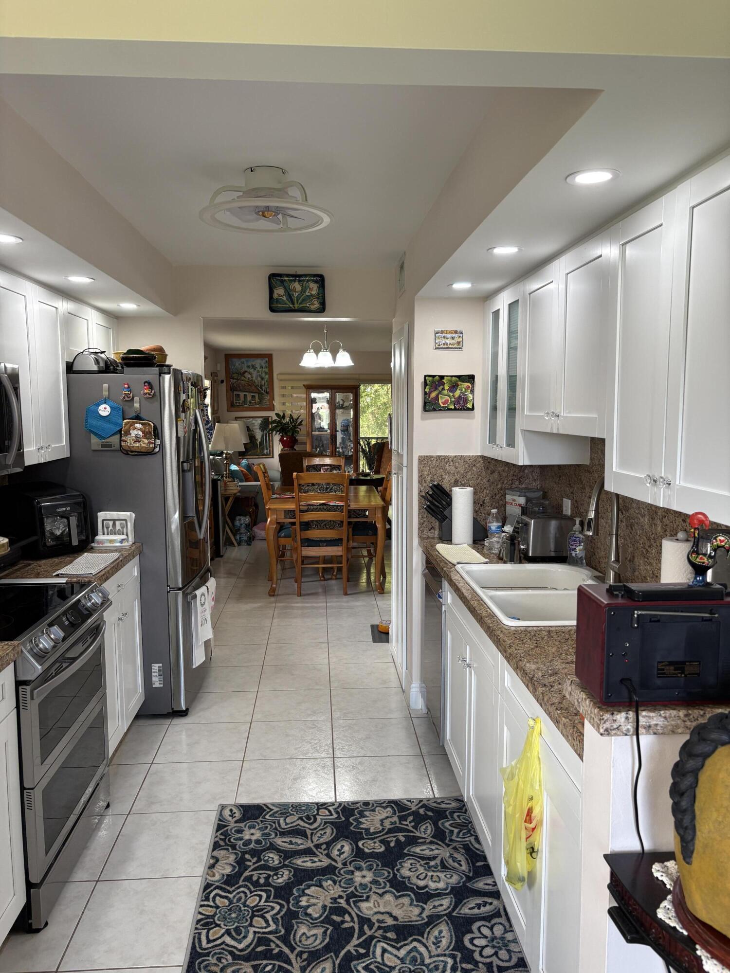 SUFFOLK AT CENTURY VILLAGE - Residential