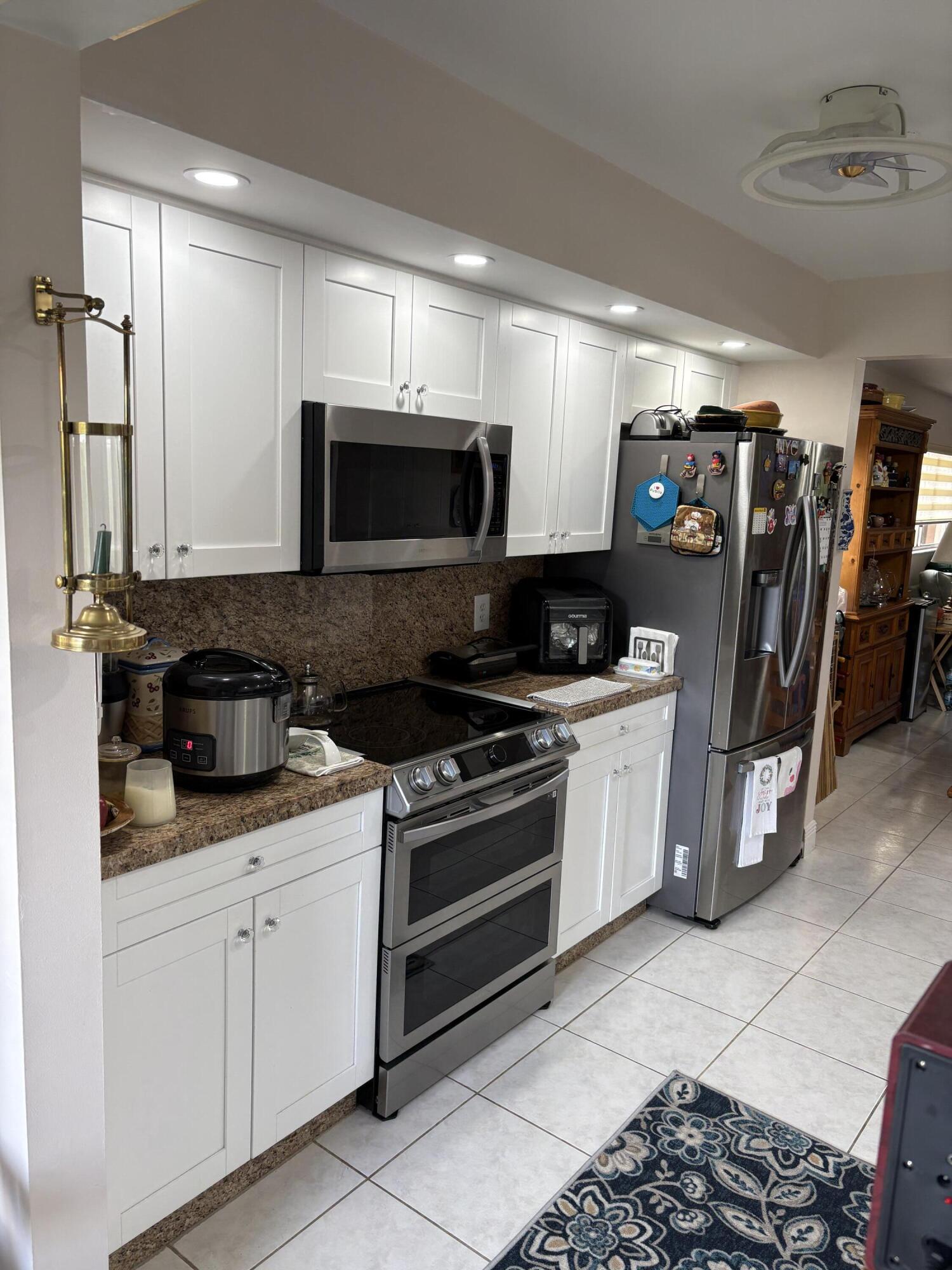 SUFFOLK AT CENTURY VILLAGE - Residential