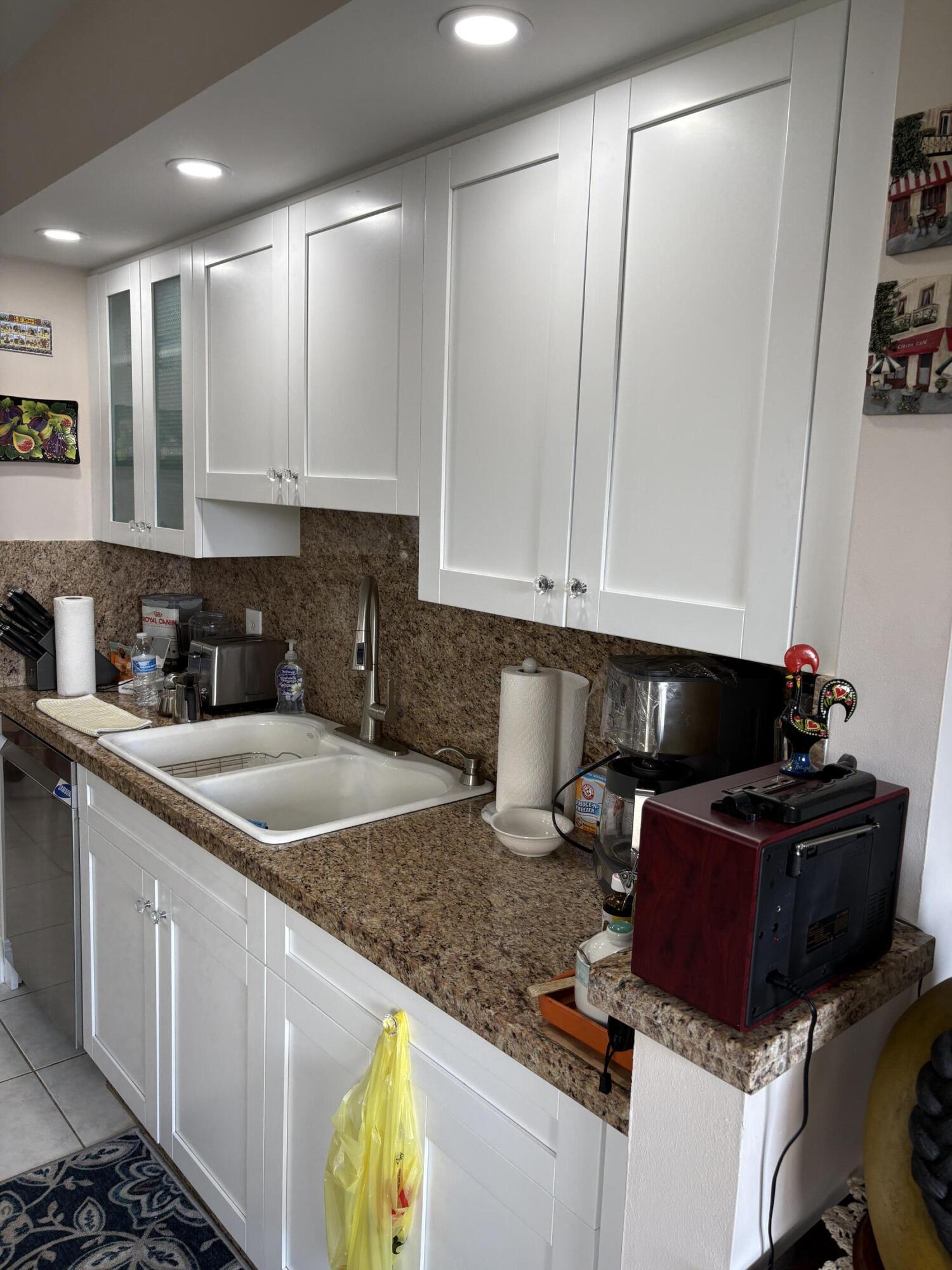 SUFFOLK AT CENTURY VILLAGE - Residential