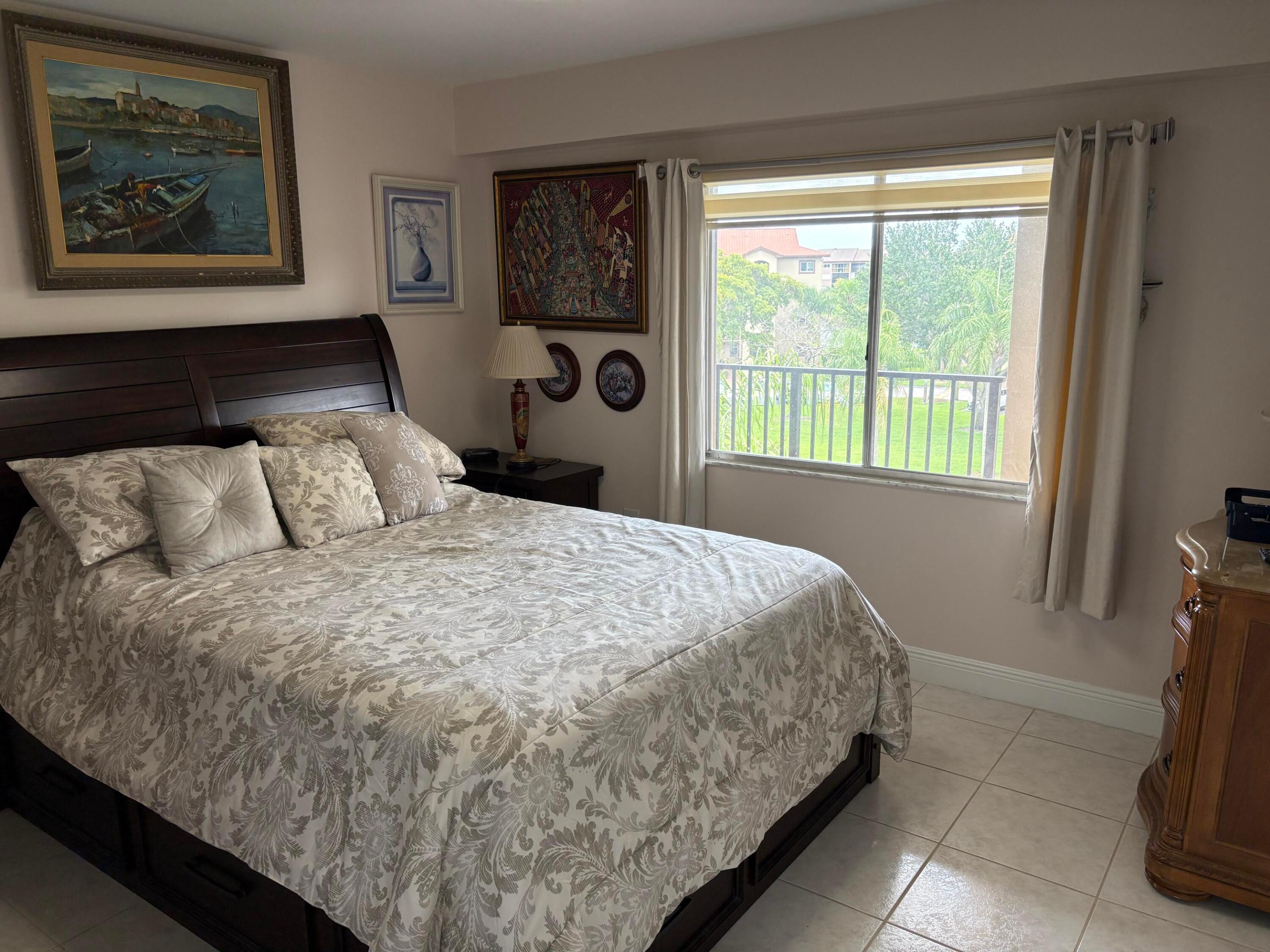 SUFFOLK AT CENTURY VILLAGE - Residential