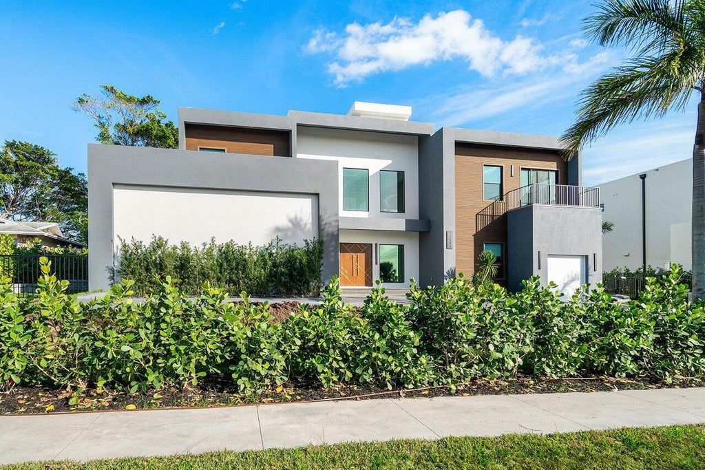 Photo of 13480 US HIGHWAY 1, Juno Beach, FL 33408 (MLS # B26064270)