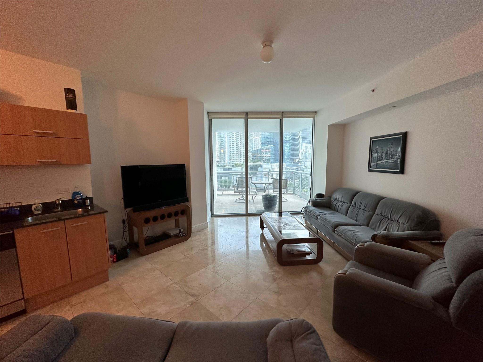 WIND CONDO - Residential Lease