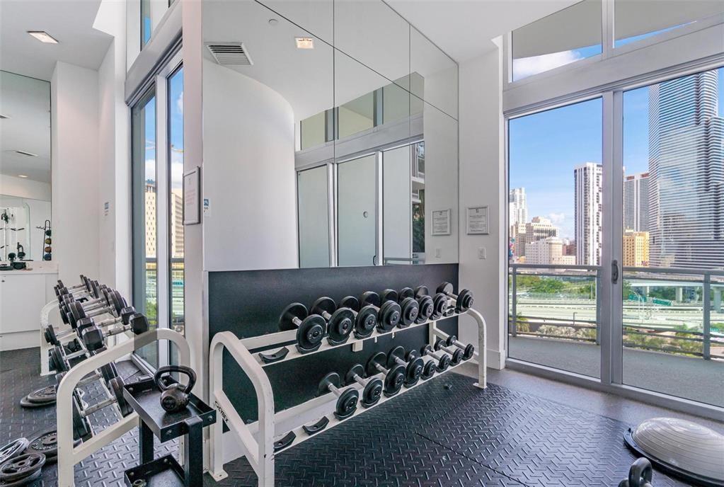 WIND CONDO - Residential Lease