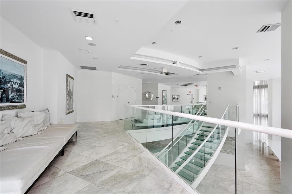 WIND CONDO - Residential Lease