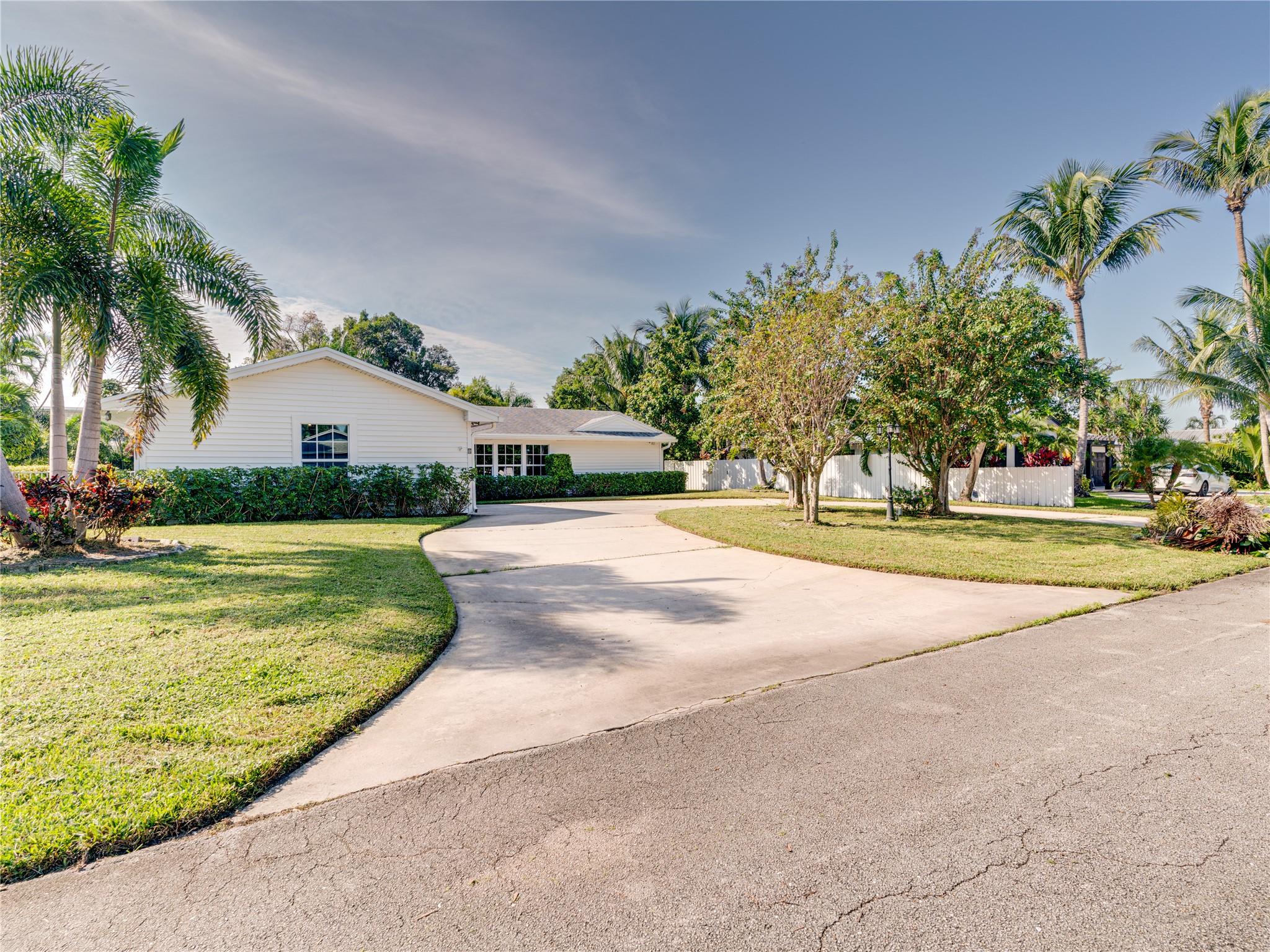 8 NW 24th St