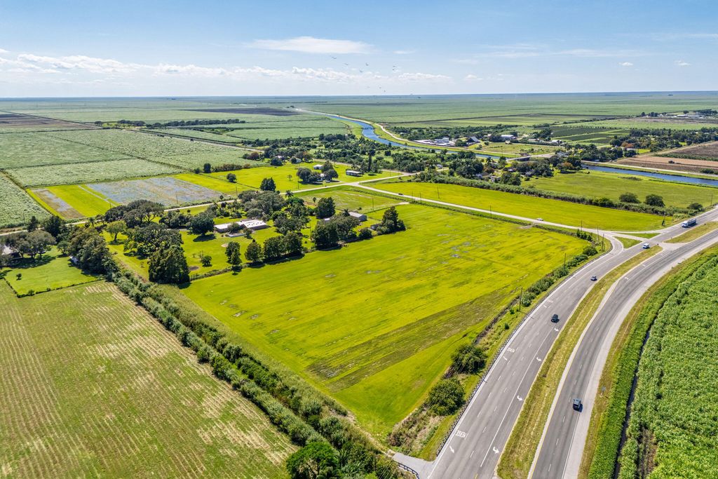 Photo of 0 E Corkscrew Boulevard, Clewiston, FL 33440 (MLS # B26039475)