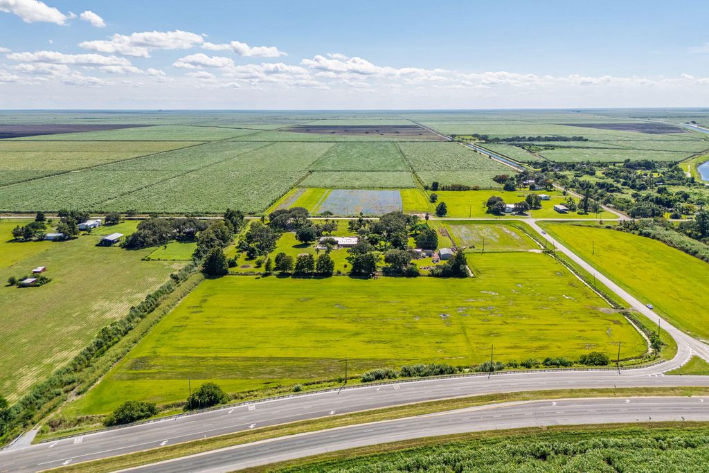 Photo of 0 E Corkscrew Boulevard, Clewiston, FL 33440 (MLS # B26039475)